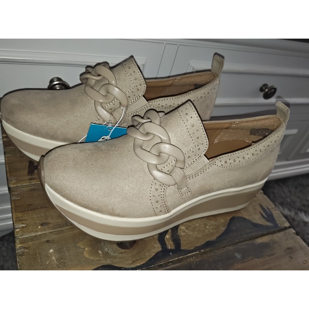 Mad Love Maryanne Platform Woman's Loafers 6.5 Beige Taupe NWT